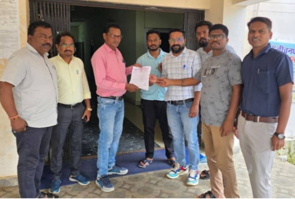 स्वास्थ्य कर्मी 22 को निकालेंगे रैली करेंगे प्रर्दशन.jpg स्वास्थ्य कर्मी 22 को निकालेंगे रैली करेंगे प्रर्दशन.jpg