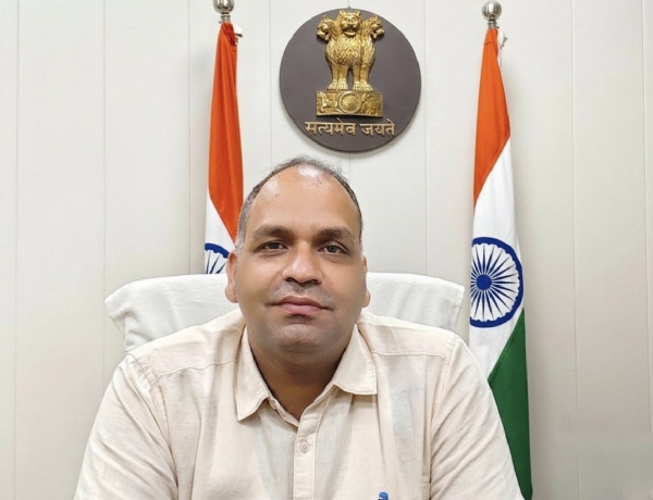 वरिष्ठ मंडल वाणिज्य प्रबंधक महेश यादव वरिष्ठ मंडल वाणिज्य प्रबंधक महेश यादव