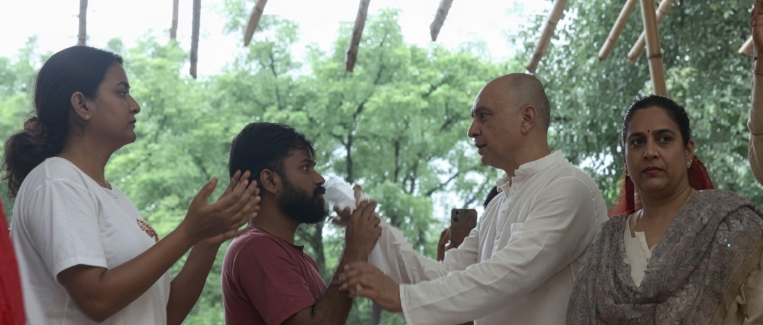 सीजेपी प्रमुख अभिजीत दीपके ने जंतर-मंतर पर पानी पीकर अपना अनशन समाप्त किया। सीजेपी प्रमुख अभिजीत दीपके ने जंतर-मंतर पर पानी पीकर अपना अनशन समाप्त किया।