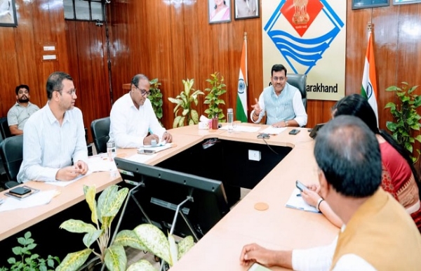 मुख्य सचिव आनंद बर्द्धन सचिवालय में उच्च शिक्षा विभाग की समीक्षा बैठक करते हुए। मुख्य सचिव आनंद बर्द्धन सचिवालय में उच्च शिक्षा विभाग की समीक्षा बैठक करते हुए।