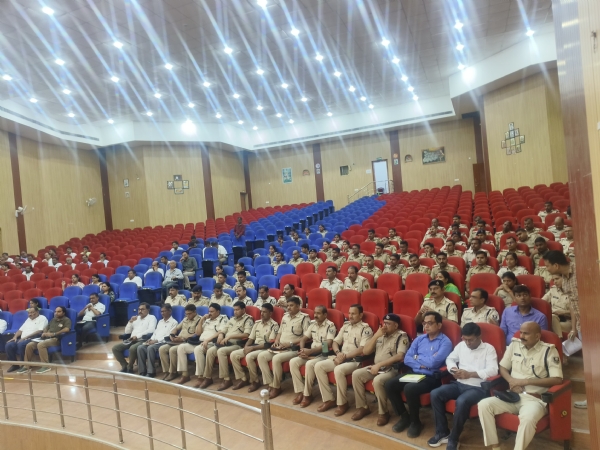 सारण के 20 केंद्रों पर 9,321 अभ्यर्थी देंगे बिहार पुलिस अवर सेवा आयोग द्वारा आयोजित परीक्षा सारण के 20 केंद्रों पर 9,321 अभ्यर्थी देंगे बिहार पुलिस अवर सेवा आयोग द्वारा आयोजित परीक्षा