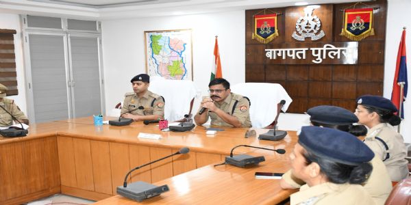 बागपत पुलिस ने श्रावण मेला सुरक्षा बढ़ाई, पुलिस अधीक्षक ने फैंटम बाइक टीम को हरी झंडी