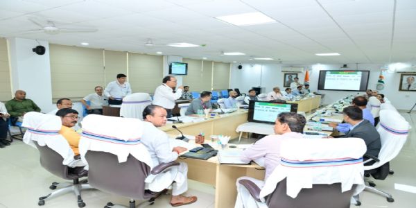 रिम्स शासी परिषद की बैठक: खरीदे जाएंगे 200 नए अत्याधुनिक वेंटिलेटर, रोबोटिक सर्जरी होगी शुरू