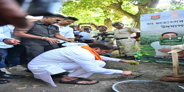 प्रस्तावित आरक्षित वन क्षेत्रों का वन मंत्री ने किया निरीक्षण, वन भूमि की रक्षा का दिया भरोसा