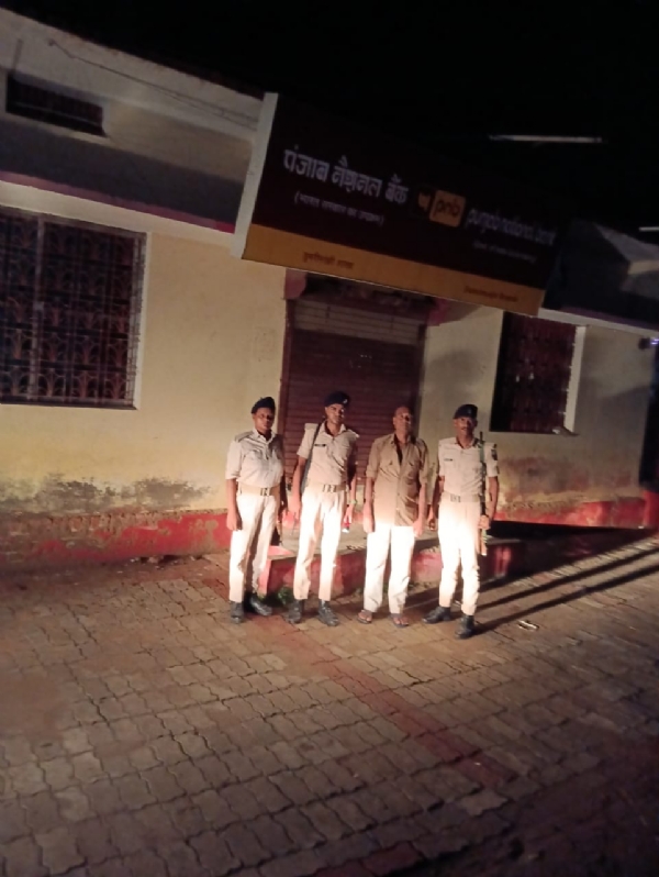 सारण 6 ज़ोन में बंटा सुपर पेट्रोलिंग, सघन चेकिंग अभियान जारी सारण 6 ज़ोन में बंटा सुपर पेट्रोलिंग, सघन चेकिंग अभियान जारी