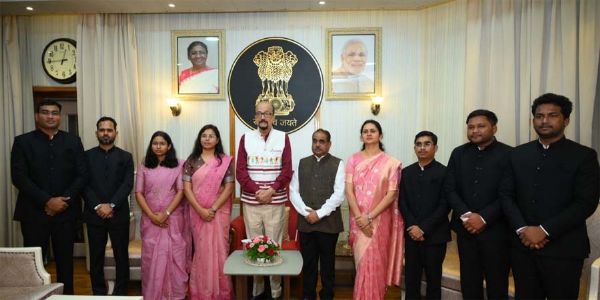 सेवा भाव, संवेदनशीलता और तार्किक निर्णय से निभाएं दायित्व : डेका