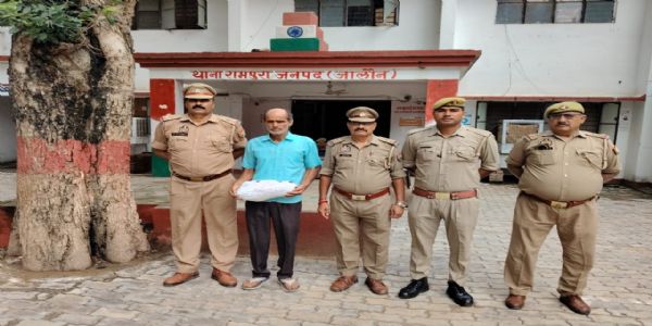 जालाैन में सवा किलो गांजा के साथ मादक तस्कर गिरफ्तार