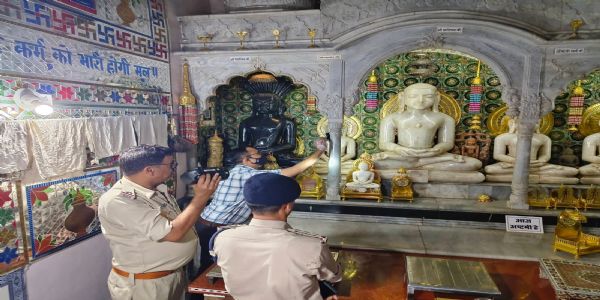 नरसिंहपुर के प्राचीन जैन मंदिर से 18 पीतल की प्रतिमाएं चोरी, पुलिस ने शुरू की गहन जांच