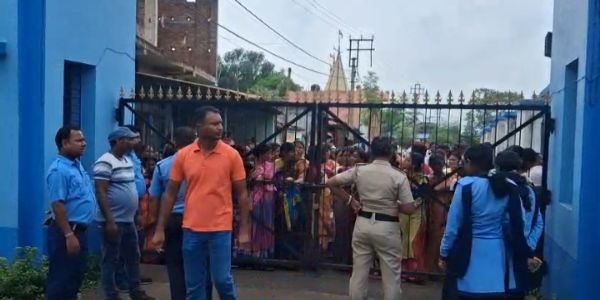 बाराबनी में अन्नपूर्णा योजना के सत्यापन के दौरान आंगनबाड़ी कर्मियों के साथ कथित दुर्व्यवहार, थाने में शिकायत दर्ज