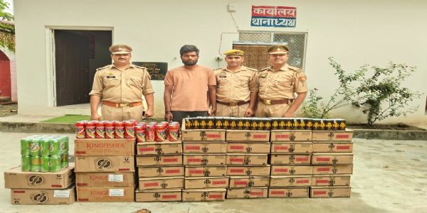 देवरिया: पुलिस ने ट्रक से 69 पेटी अवैध अंग्रेजी शराब बरामद की, तस्कर गिरफ्तार