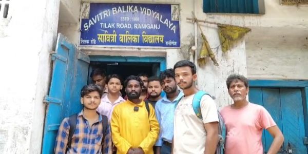 भाजपा और एबीवीपी प्रतिनिधिमंडल ने रानीगंज के सावित्री बालिका विद्यालय का किया निरीक्षण