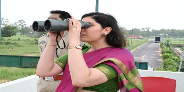 बक्सर में काला हिरण रेस्क्यू सेंटर का डीएम ने किया निरीक्षण