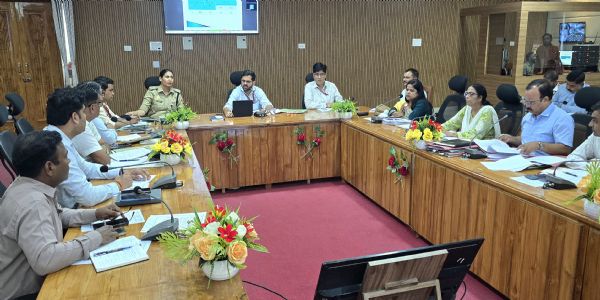 नियमों की अनदेखी पर स्कूलों के खिलाफ होगी कार्रवाई : जिलाधिकारी