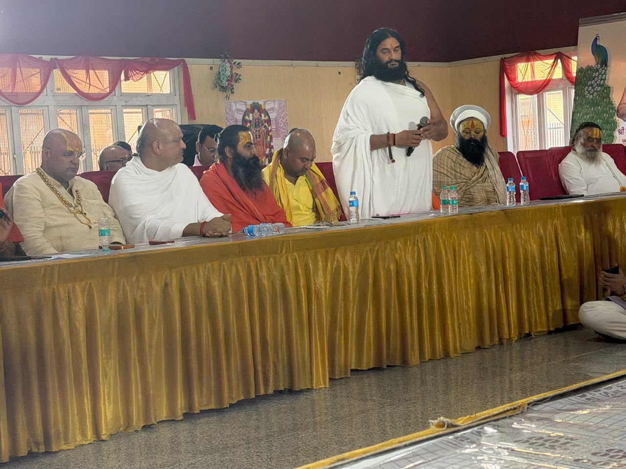 संतों ने की बैठक संतों ने की बैठक
