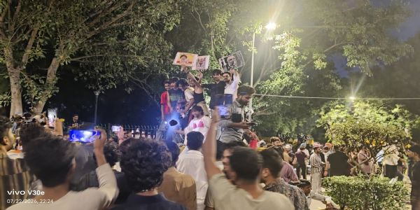 प्रदर्शन की फोटो