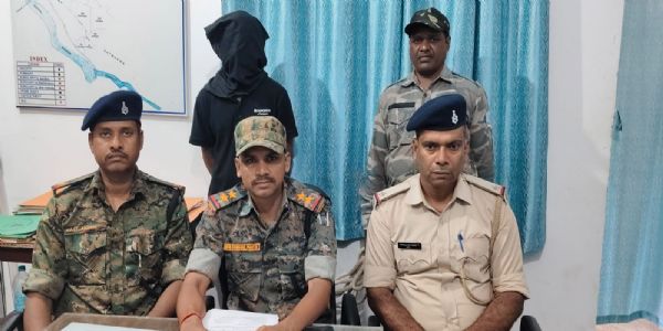 लाखाें के नकली कीटनाशक और धान- बीज बरामद, एक गिरफ्तार