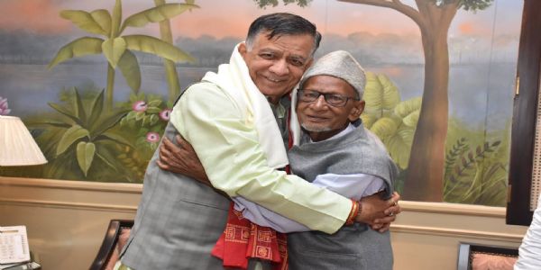आजमगढ़ के वयोवृद्ध सपा विधायक आलम बदी का निधन, विधानसभा अध्यक्ष सतीश महाना ने गहरा शोक व्यक्त किया