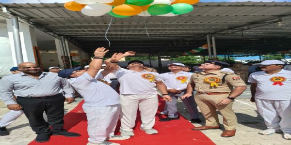 43 वीं उप्र पुलिस वार्षिक बैडमिंटन एवं टेबल टेनिस क्लस्टर प्रतियोगिता-2026 का शुभारंभ