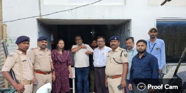 अवैध क्लीनिक पर प्रशासन का शिकंजा, फर्जी डॉक्टर पर प्राथमिकी
