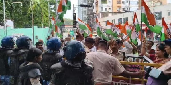 नीट पेपर लीक, कांग्रेस का जोरदार प्रदर्शन, शिक्षा मंत्री के इस्तीफे की मांग