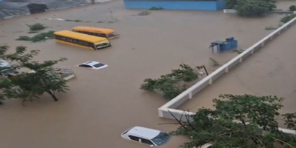गुजरात में भारी बारिश गुजरात में भारी बारिश
