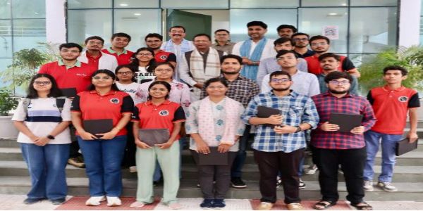 नीट परीक्षा में सफल विद्यार्थियों से मिले भाजपा प्रदेश अध्यक्ष पंकज चौधरी