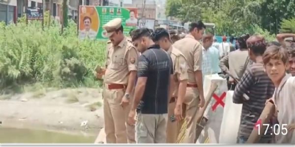बिजनौर में मालन नदी में तैरता मिला अज्ञात शव, मौके पर जुटी लोगों की भीड़