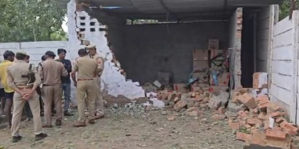 सहारनपुर में पटाखा फैक्ट्री में विस्फोट से दो मजदूरों की मौत, दो लापता
