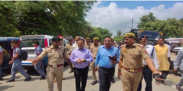 परिवहन आयुक्त ने चेकिंग में सीज किये स्कूली वाहन
