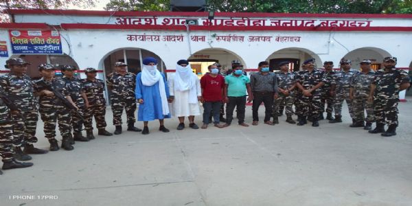 भारत-नेपाल सीमा पर अमेरिकी नागरिक के साथ पकड़ा गया प्रतिबन्धित संगठन 