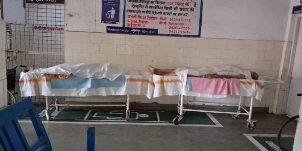 जबलपुर : खुले बिजली तार ने छीनी दो जिंदगियां, पूर्व सरपंच और बहू की करंट से मौत, पुत्र गंभीर