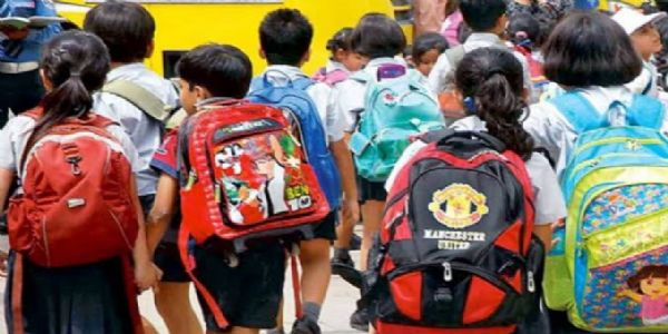 नोएडा में मनमानी करने वाले 22 निजी स्कूलों पर लगेगा जुर्माना