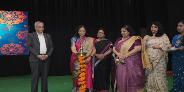 आयकर दिवस समारोह में करदाताओं और प्रतियोगिता विजेताओं का हुआ सम्मान