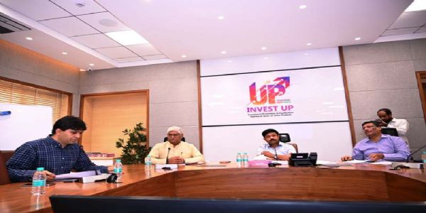 वन ट्रिलियन डॉलर अर्थव्यवस्था की दिशा में तेजी से बढ़ रहा उत्तर प्रदेश