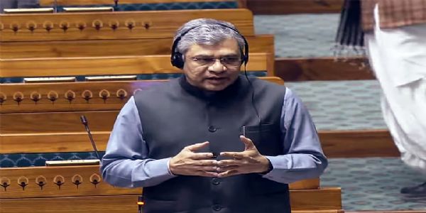 केंद्रीय रेल मंत्री अश्विनी वैष्णव केंद्रीय रेल मंत्री अश्विनी वैष्णव