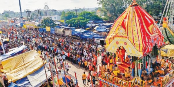 भगवान जगन्नाथ, भाई बलभद्र और बहन सुभद्रा मौसीबाड़ी से पहुंचे अपने धाम