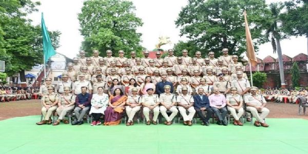 सागरः जवाहरलाल नेहरू पुलिस अकादमी में 43 आबकारी अधिकारियों का दीक्षांत समारोह संपन्न
