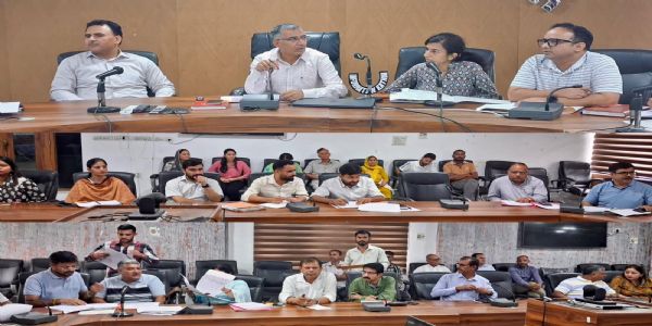 कठुआ में किराया निर्धारण समिति की बैठक, 13 मामलों को मंजूरी