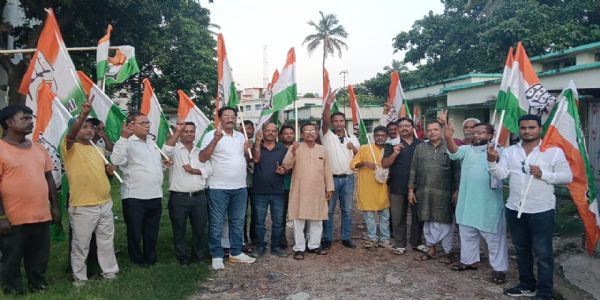 शिक्षा मंत्री के इस्तीफे पर कांग्रेस का विजय मार्च, छात्रों के संघर्ष की पहली जीत बताया