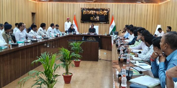 खाली जमीन का बनेगा लैंड बैंक, आर्द्रभूमियों का होगा सत्यापन : जिलाधिकारी
