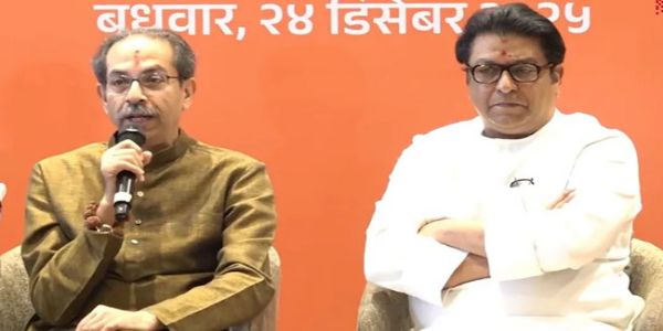 उद्धव-राज ने की जंतर-मंतर पर छात्रों की पिटाई करने वालों पर कार्रवाई की मांग