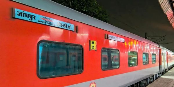 बालोतरा स्टेशन पर नए एफओबी के छह स्टील गर्डर लॉन्च