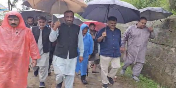 बाढ़ प्रभावित पीर पंजाल का दौरा जारी, हर परिवार के साथ खड़ी है सरकार-जावेद राणा