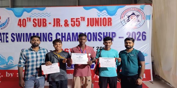 राज्य तैराकी चैंपियनशिप में चुनार के खिलाड़ियों का जलवा, सात पदक जीते