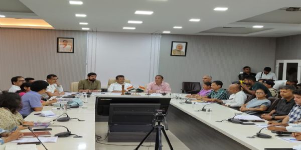 केंद्रीय राज्य मंत्री पवित्र मार्घेरिटा की अध्यक्षता में जोरहाट जिले में बाढ़ की मौजूदा स्थिति की समीक्षा बैठक आयोजित