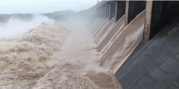 मधुबन डैम में दरार और टूटने की अफवाह से बचें, डैम पूरी तरह सुरक्षित: वलसाड जिला प्रशासन