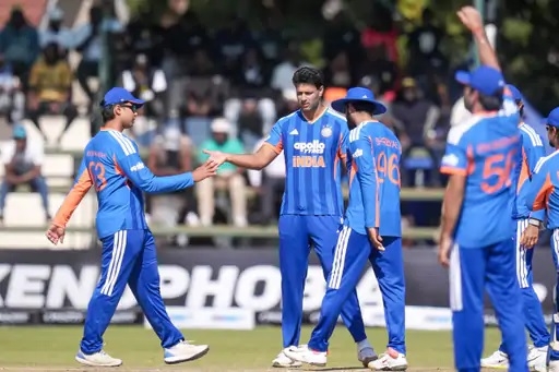 भारत ने दूसरे टी20 में जिम्बाब्वे को 90 रन से रौंदा भारत ने दूसरे टी20 में जिम्बाब्वे को 90 रन से रौंदा