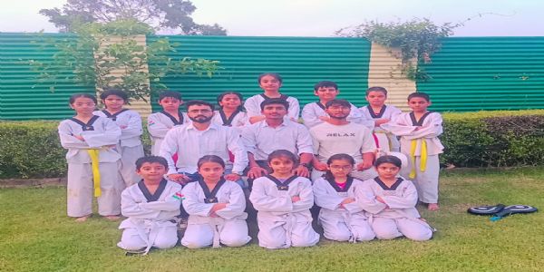 पार्श्वनाथ प्रतिभा सोसाइटी के इन ताइक्वांडो खिलाड़ियों ने कलर बैल्ट टेस्ट में दिखाया दम पार्श्वनाथ प्रतिभा सोसाइटी के इन ताइक्वांडो खिलाड़ियों ने कलर बैल्ट टेस्ट में दिखाया दम