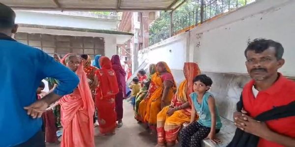जहरीला पदार्थ खाने से महिला की मौत