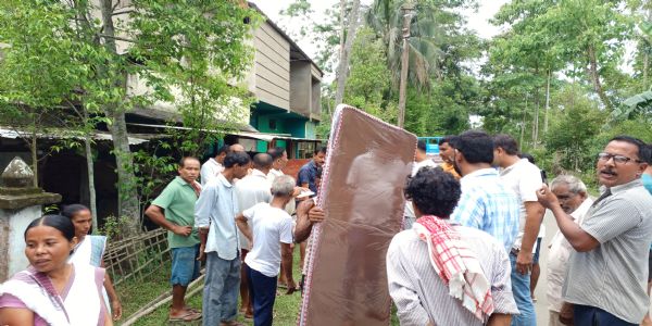 आरएसएस और सेवा भारती का ऊपरी असम में बाढ़ राहत एवं बचाव अभियान जारी